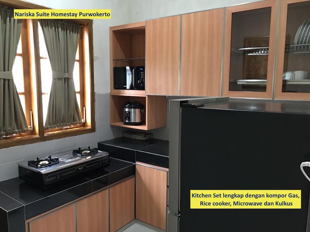 Nariska Suite Homestay Purwokerto Kültér fotó