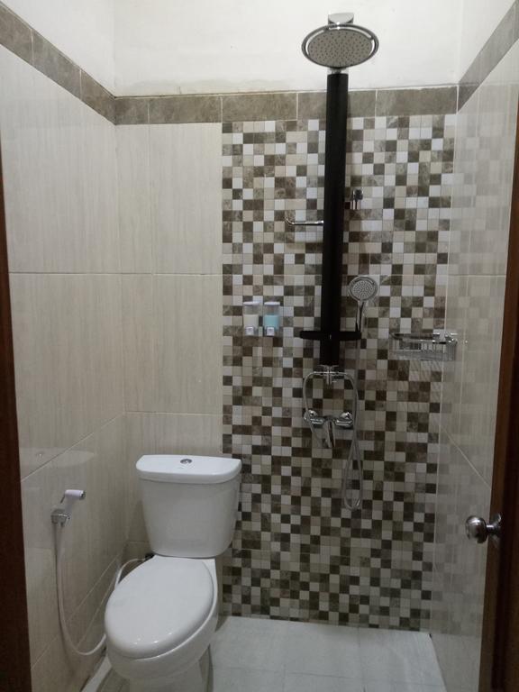 Nariska Suite Homestay Purwokerto Kültér fotó