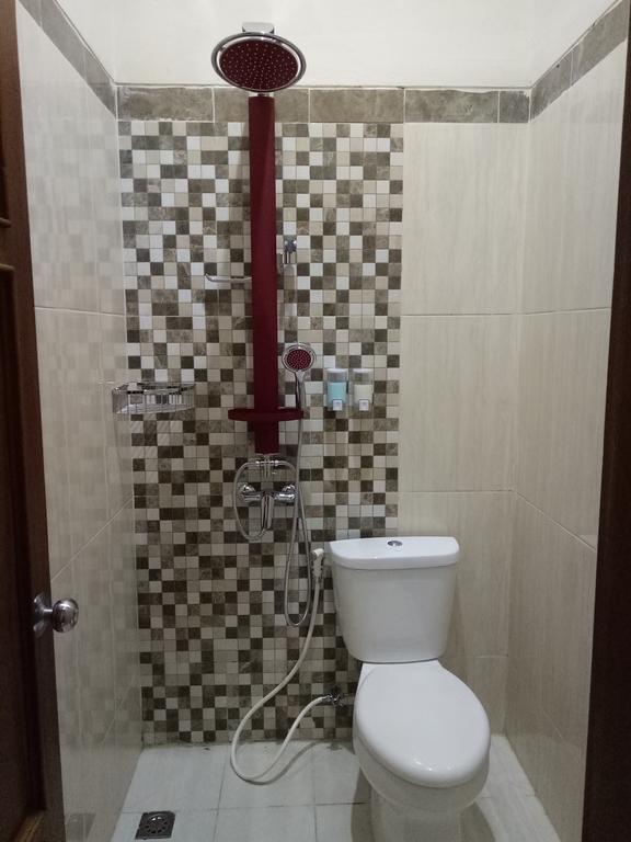 Nariska Suite Homestay Purwokerto Kültér fotó